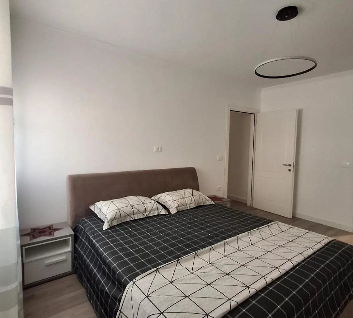 New Fabulous Attic - Modern And Stylish Apartment Tirana Albania